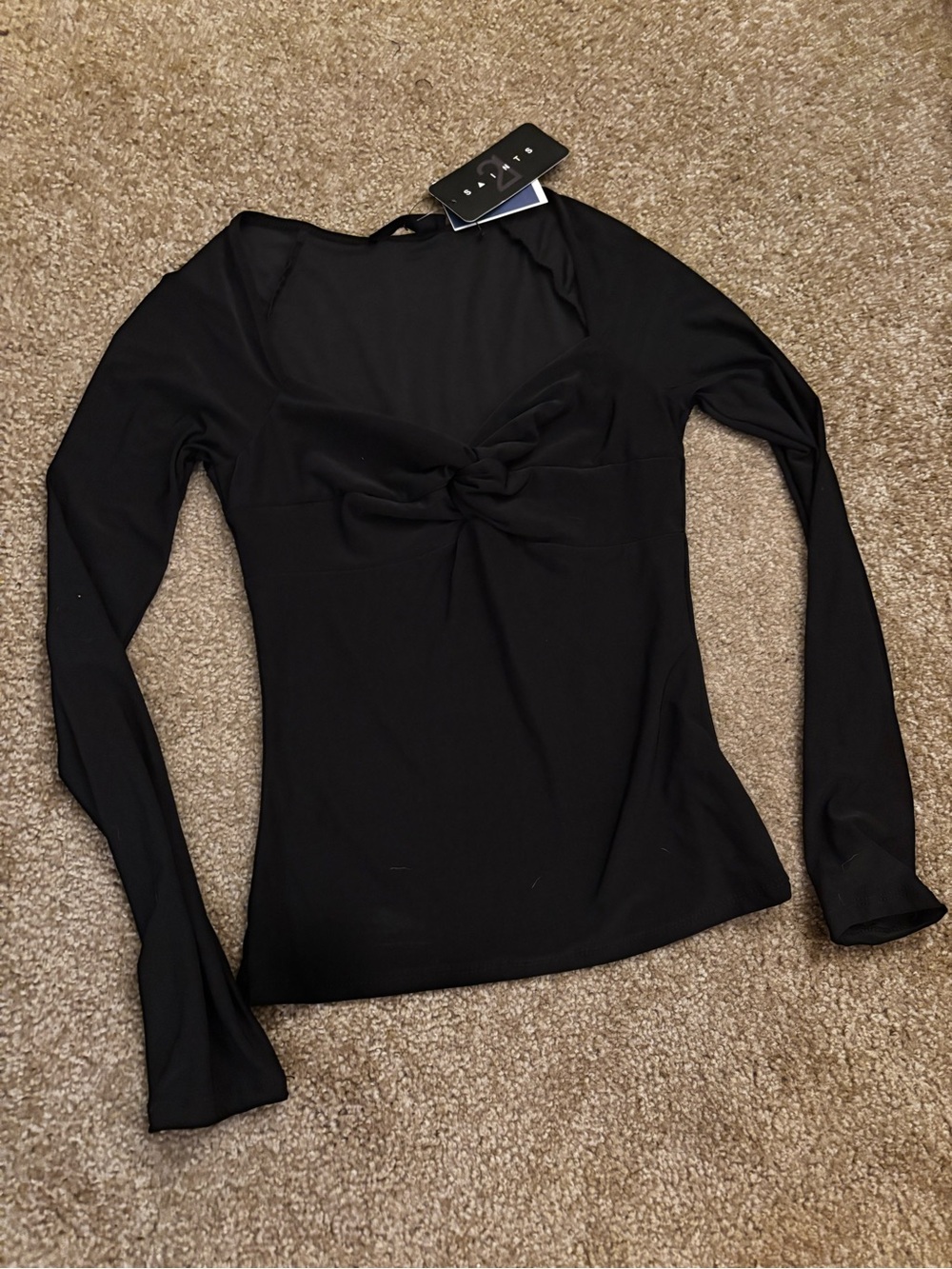 NWT 21 Saints Black Long-Sleeve Twist-Front Top - Size Small